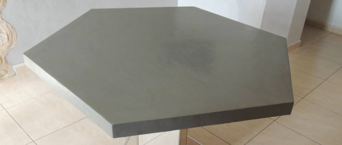 Table béton ciré
